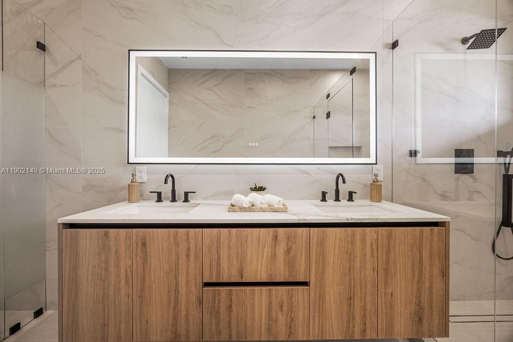 1220 NE 13th Ave, Fort Lauderdale, FL 33304 Photo