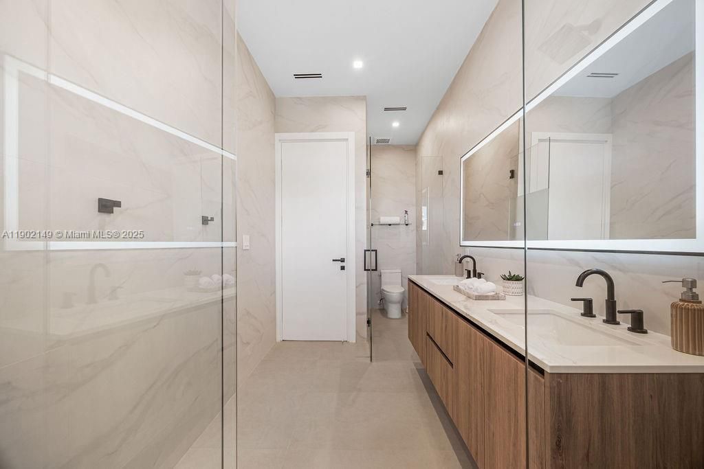 1220 NE 13th Ave, Fort Lauderdale, FL 33304 Photo