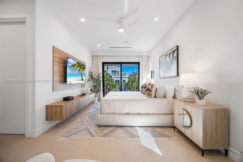 1220 NE 13th Ave, Fort Lauderdale, FL 33304 Photo