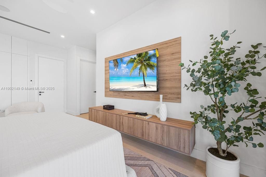 1220 NE 13th Ave, Fort Lauderdale, FL 33304 Photo