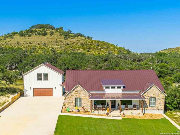 147 gray wolf, Blanco, TX 78606