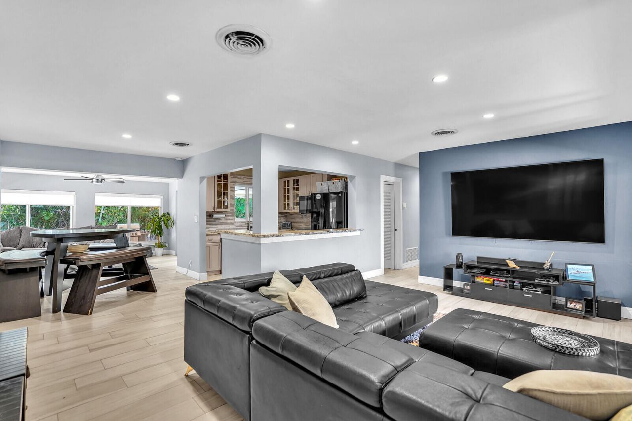 3098 NE 5th Avenue, Boca Raton, FL 33431 Photo