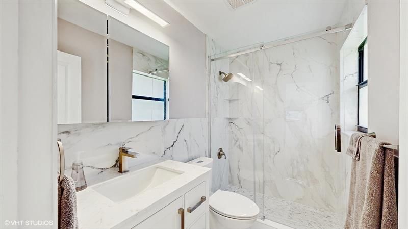 2113 NE 11th Ave, Unit 2113, Wilton Manors, FL 33305 Photo