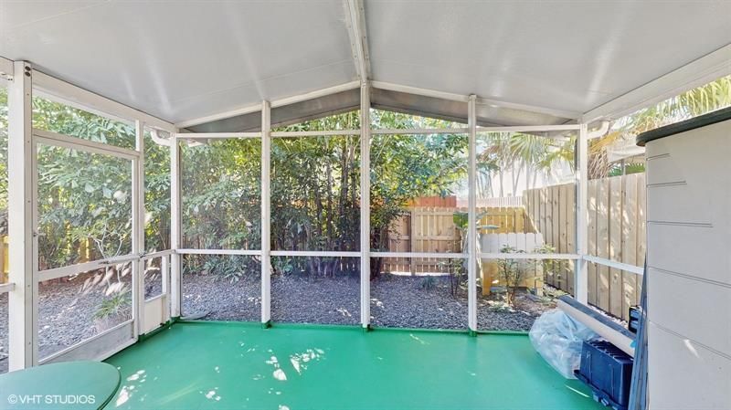 2113 NE 11th Ave, Unit 2113, Wilton Manors, FL 33305 Photo