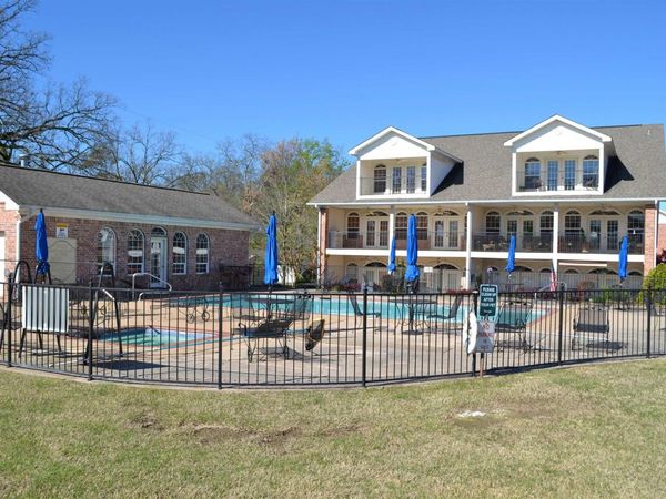 451 LAKELAND Drive, Unit B2, Hot Springs, AR 71913