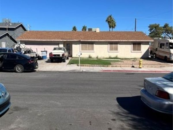 4890 Idaho Avenue, Las Vegas, NV 89104