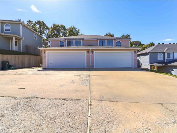 2915 2917 E Sterling Court, Fayetteville, AR 72703