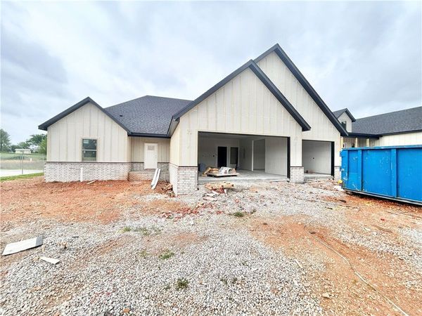 2221 Crane Avenue, Pea Ridge, AR 72751