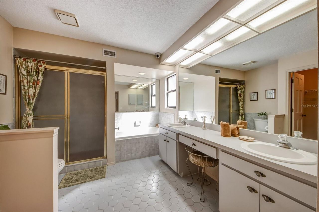 3401 Avenida Madera, Unit B, Bradenton, FL 34210 Photo