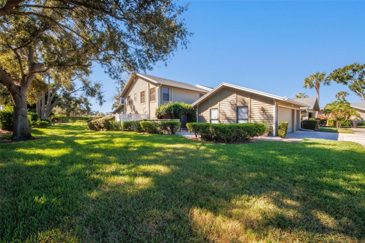 3401 Avenida Madera, Unit B, Bradenton, FL 34210 Photo