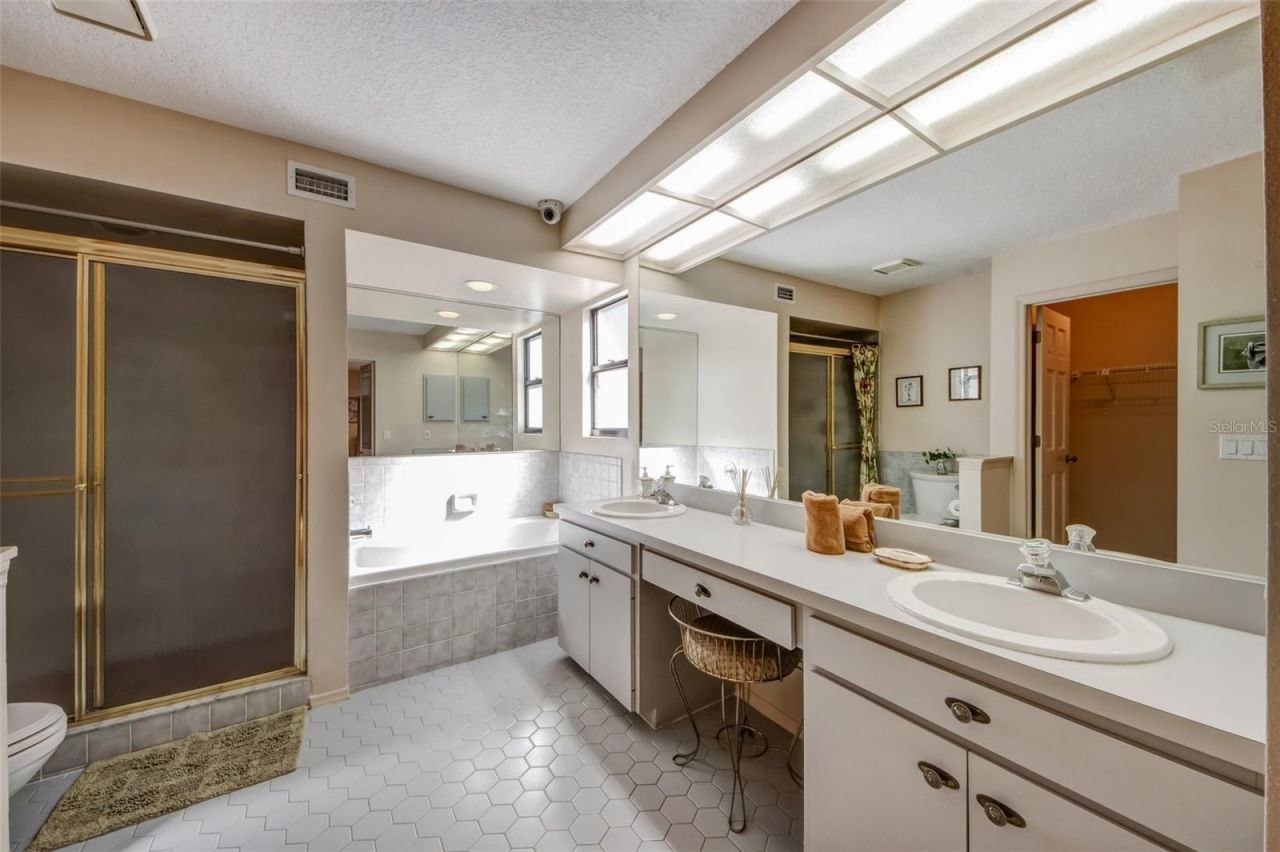 3401 Avenida Madera, Unit B, Bradenton, FL 34210 Photo