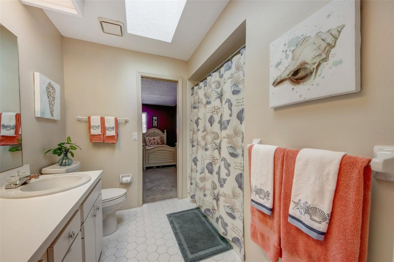 3401 Avenida Madera, Unit B, Bradenton, FL 34210 Photo