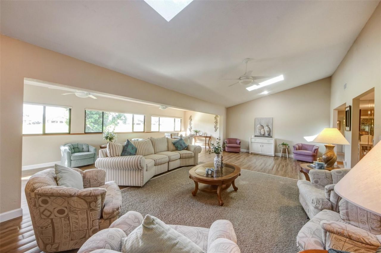 3401 Avenida Madera, Unit B, Bradenton, FL 34210 Photo