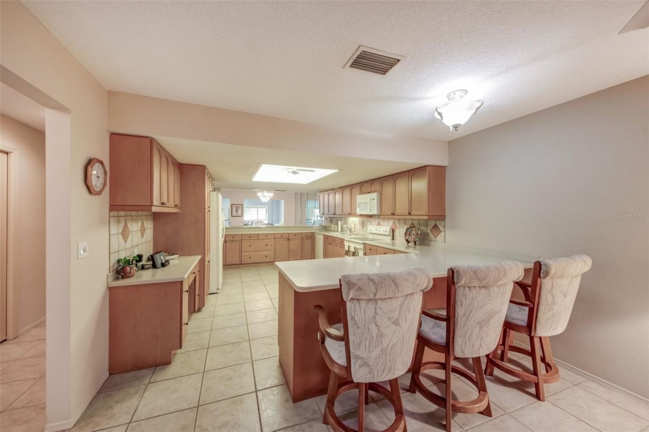 3401 Avenida Madera, Unit B, Bradenton, FL 34210 Photo