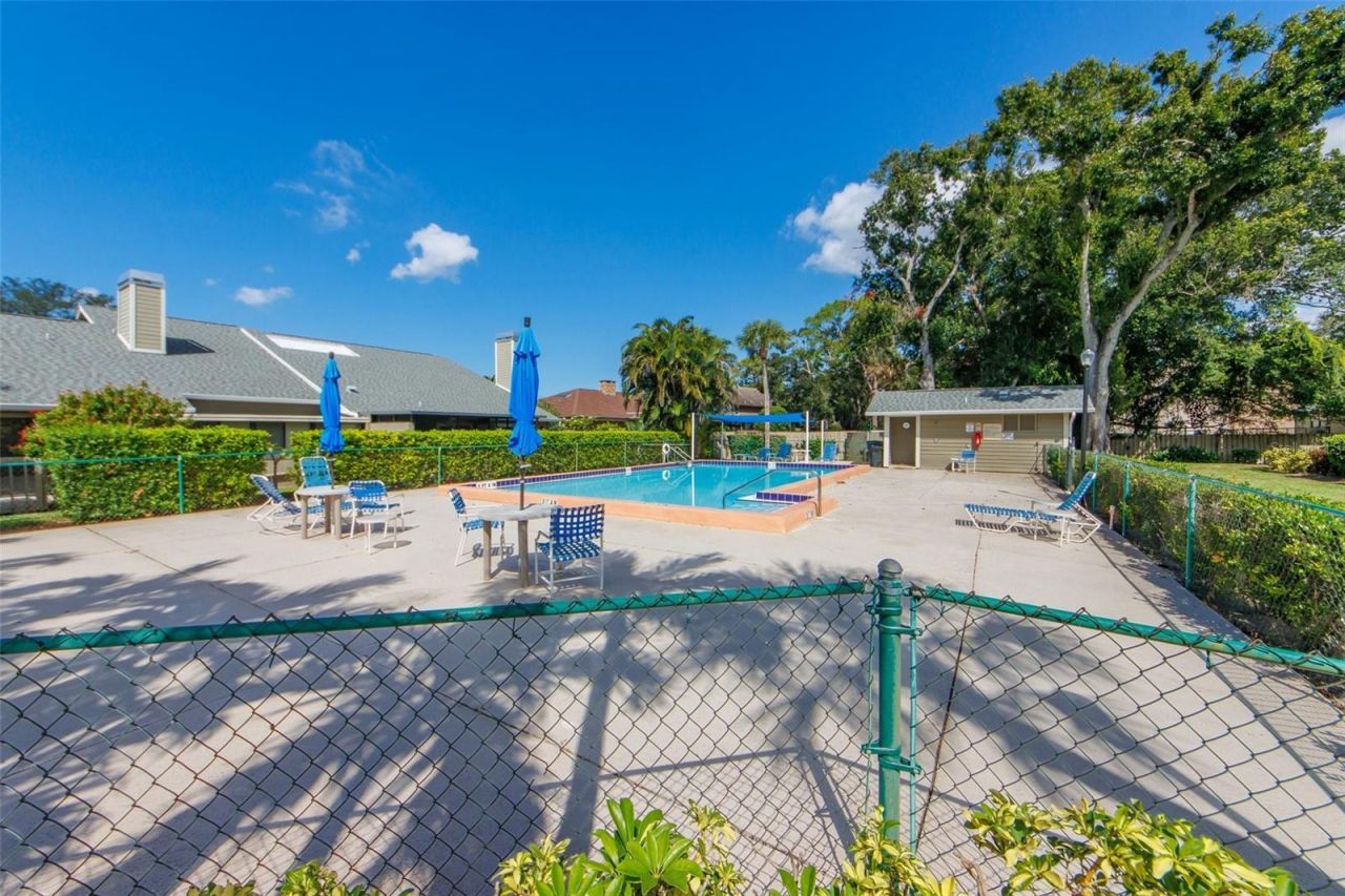 3401 Avenida Madera, Unit B, Bradenton, FL 34210 Photo