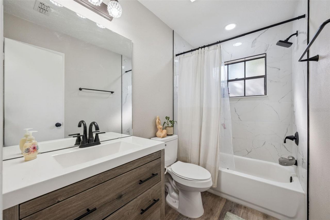 240 N Line Drive, Apopka, FL 32703 Photo