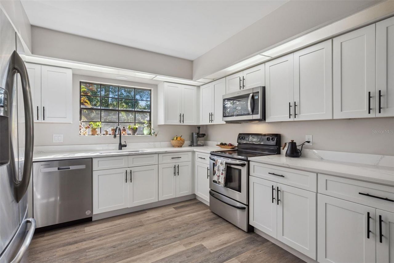 240 N Line Drive, Apopka, FL 32703 Photo