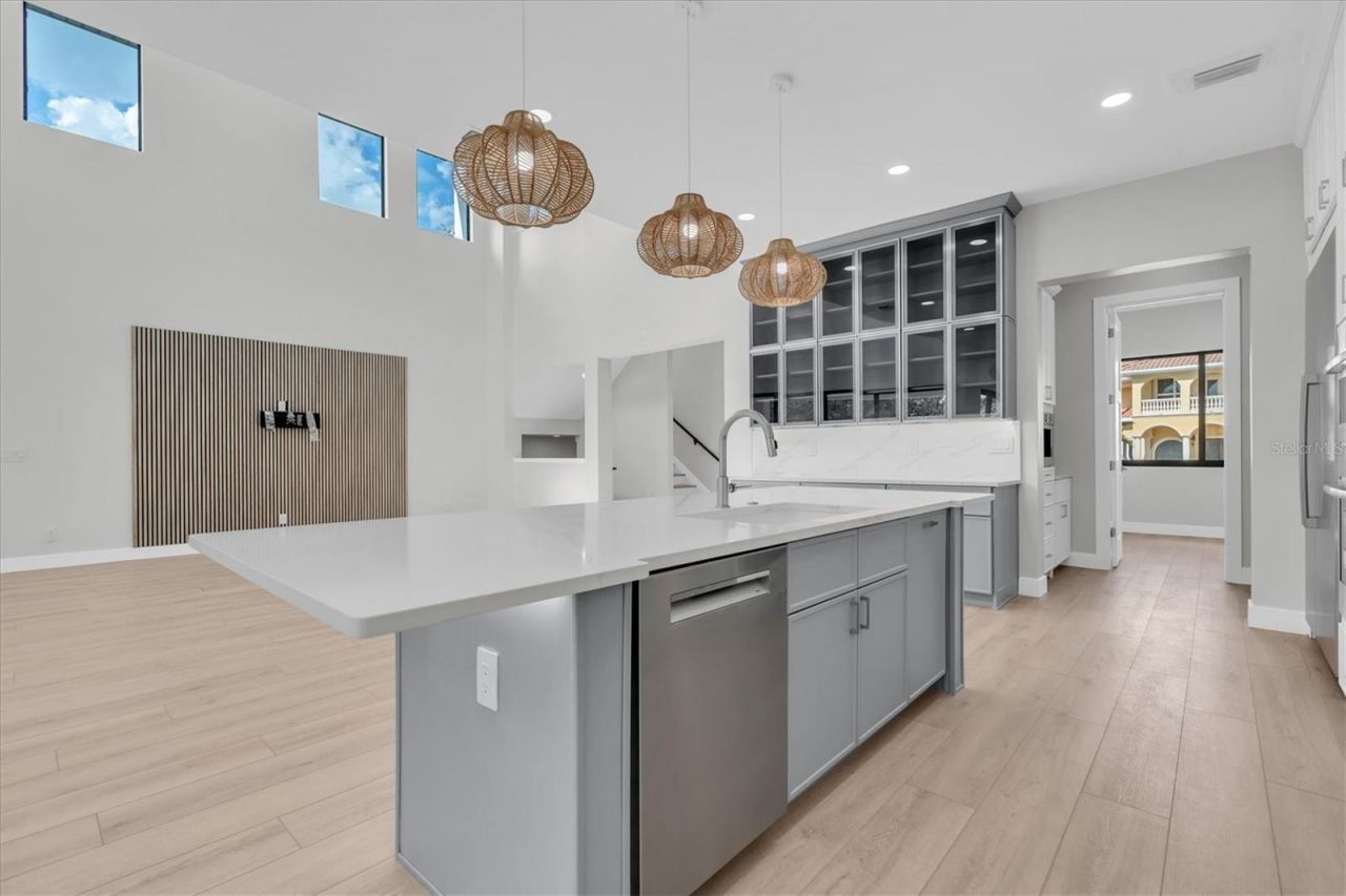 5966 Bayview Circle S, Gulfport, FL 33707 Photo