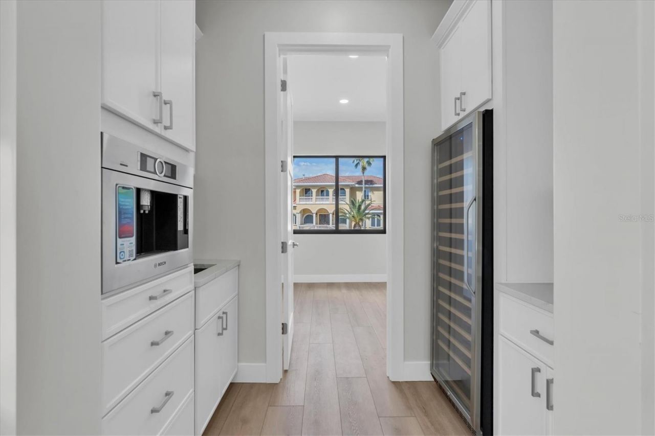 5966 Bayview Circle S, Gulfport, FL 33707 Photo