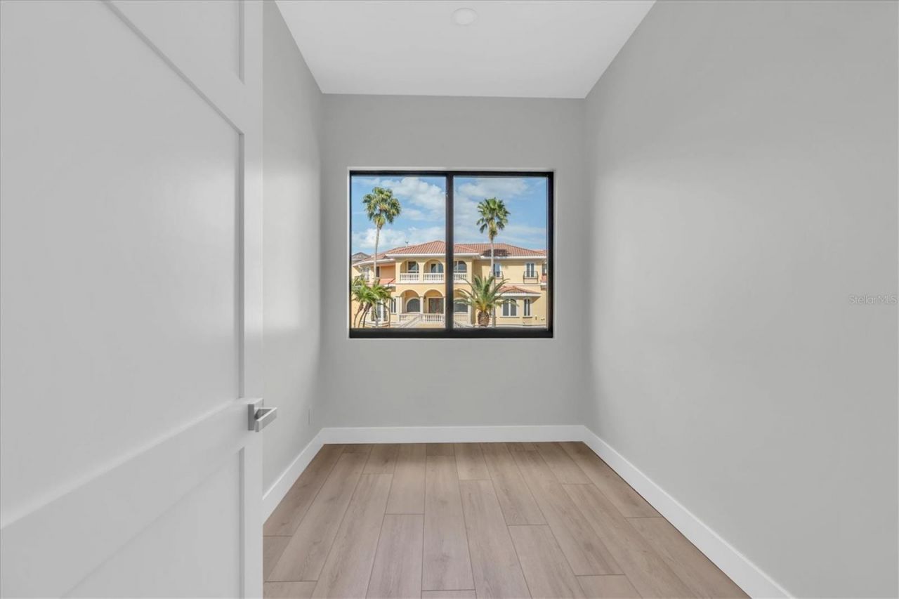 5966 Bayview Circle S, Gulfport, FL 33707 Photo