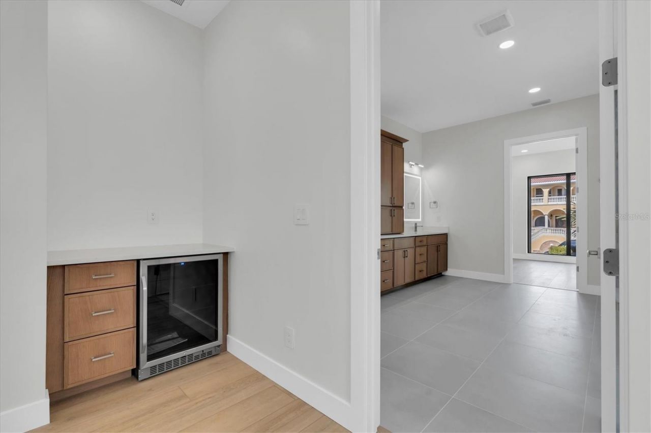 5966 Bayview Circle S, Gulfport, FL 33707 Photo