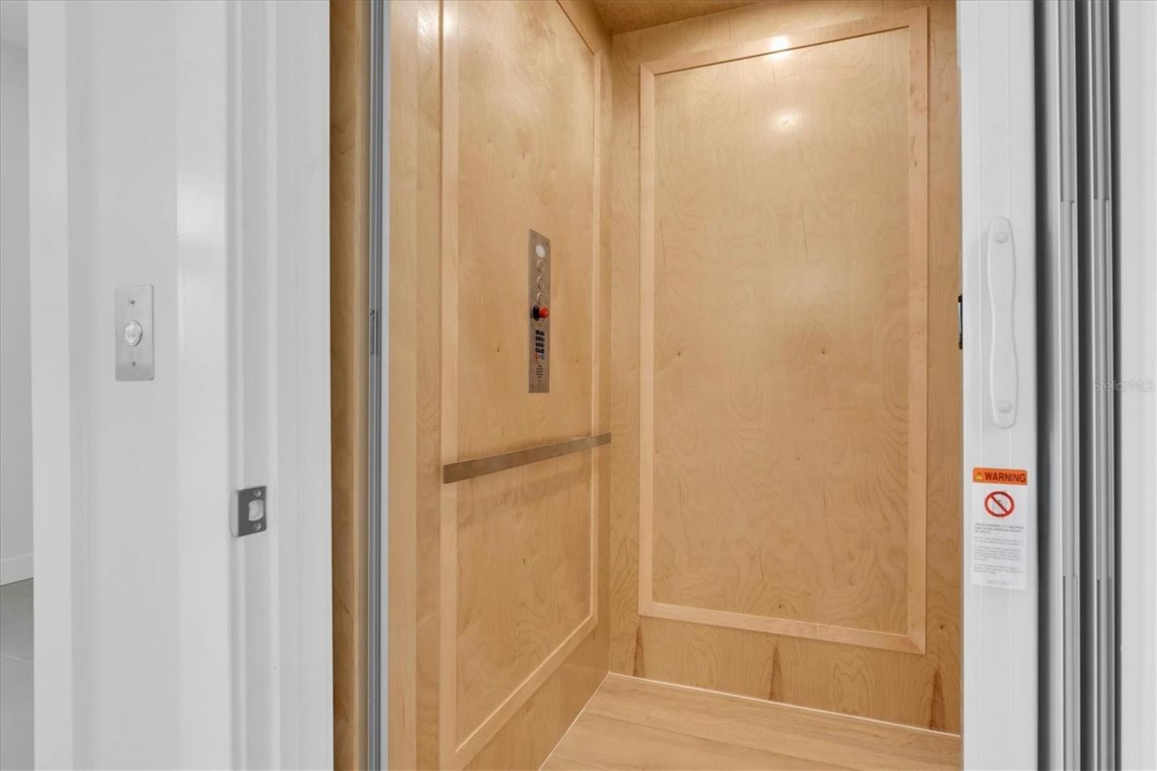 5966 Bayview Circle S, Gulfport, FL 33707 Photo