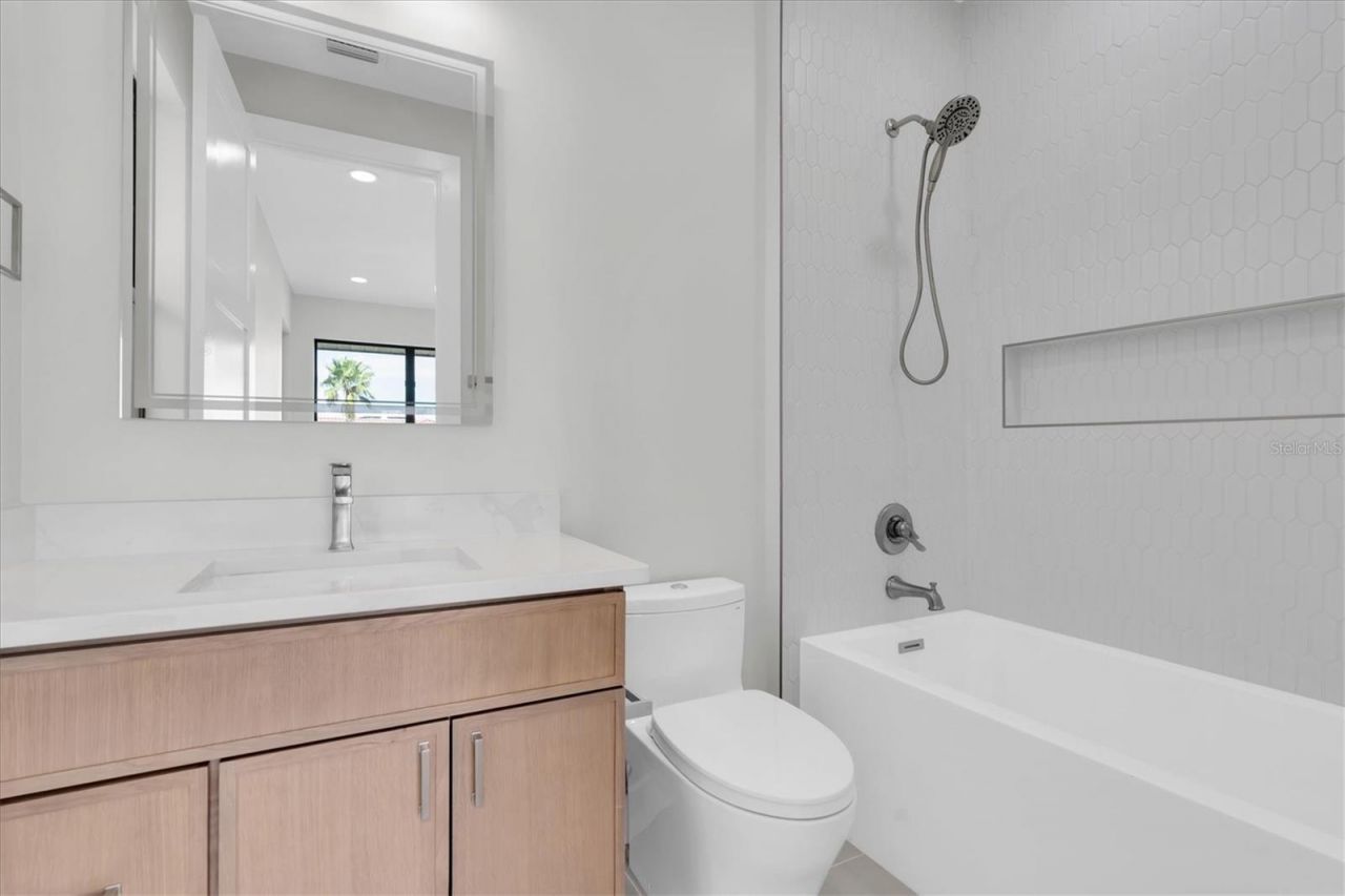 5966 Bayview Circle S, Gulfport, FL 33707 Photo