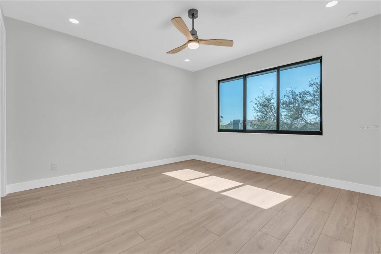 5966 Bayview Circle S, Gulfport, FL 33707 Photo