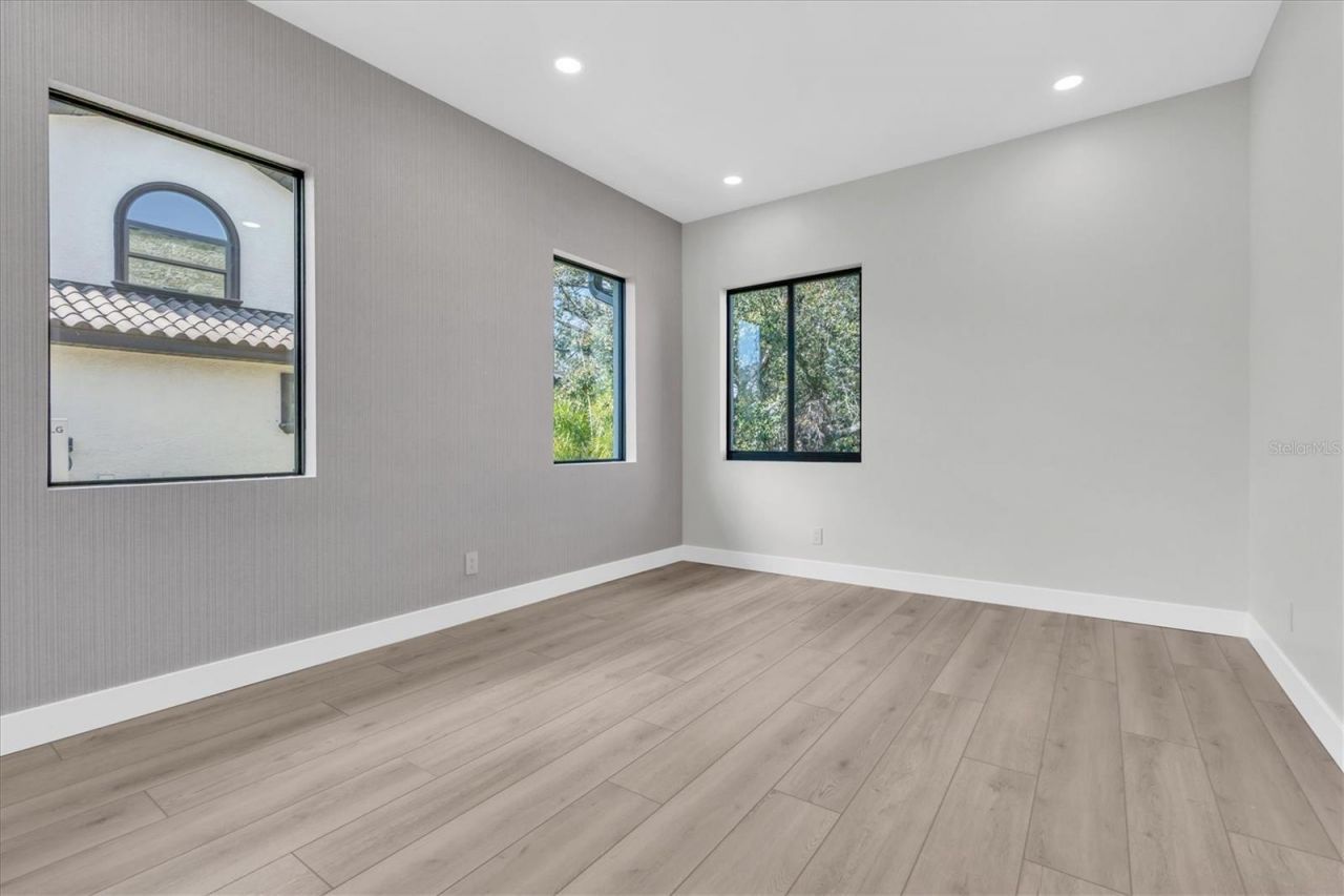 5966 Bayview Circle S, Gulfport, FL 33707 Photo