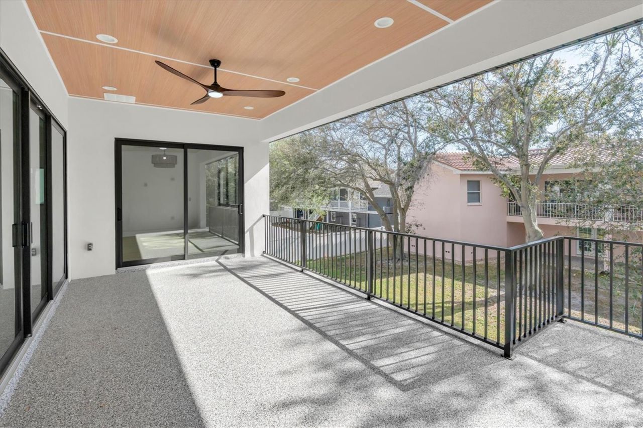 5966 Bayview Circle S, Gulfport, FL 33707 Photo