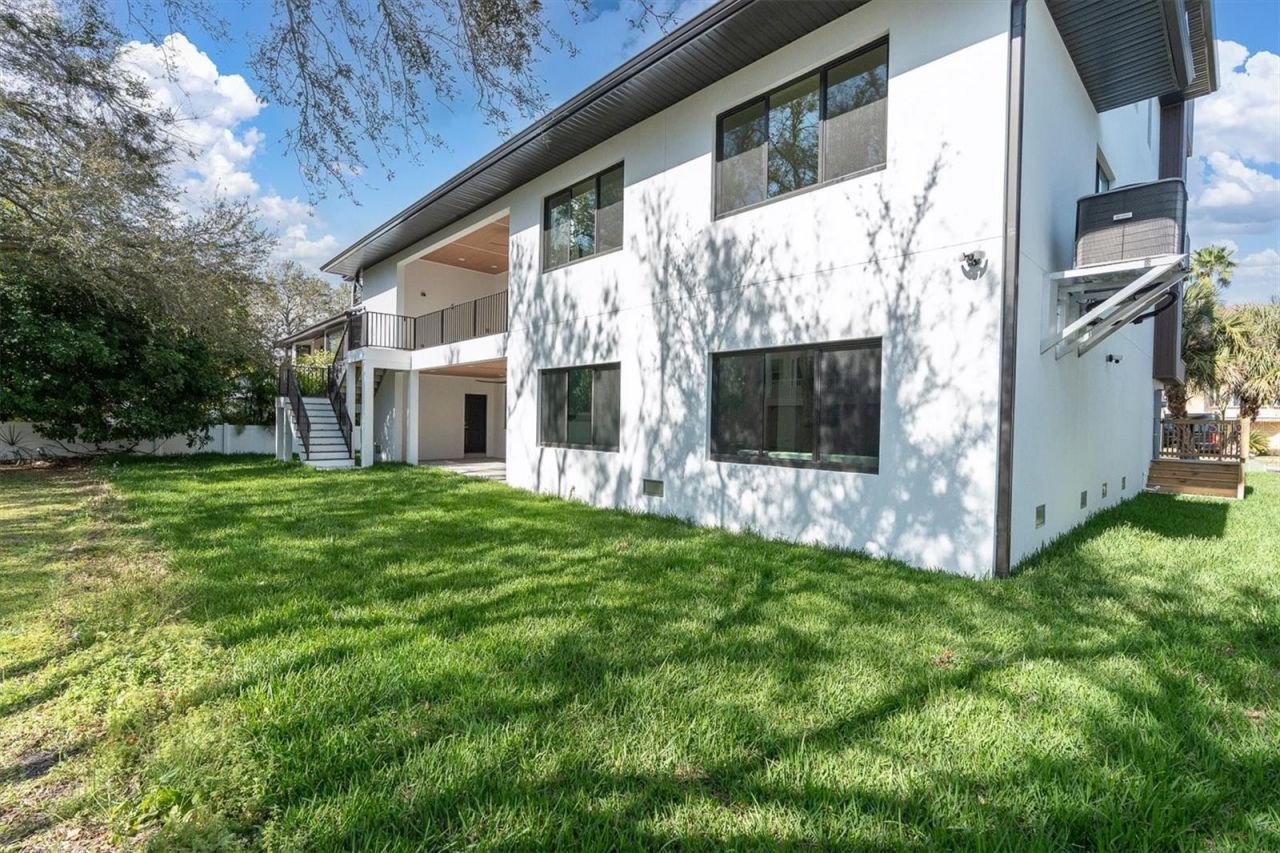 5966 Bayview Circle S, Gulfport, FL 33707 Photo