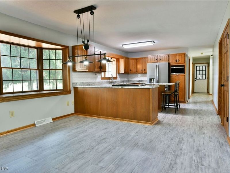 2486 Waynewood Drive NE, Fowler, OH 44418 Photo 13