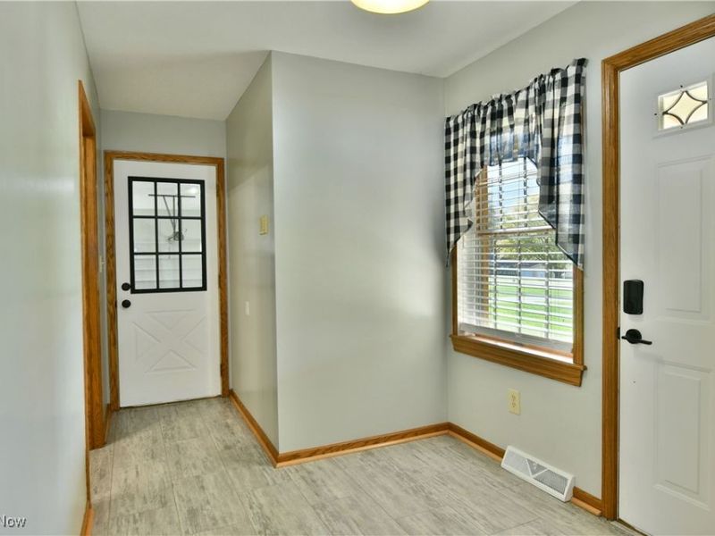 2486 Waynewood Drive NE, Fowler, OH 44418 Photo 22