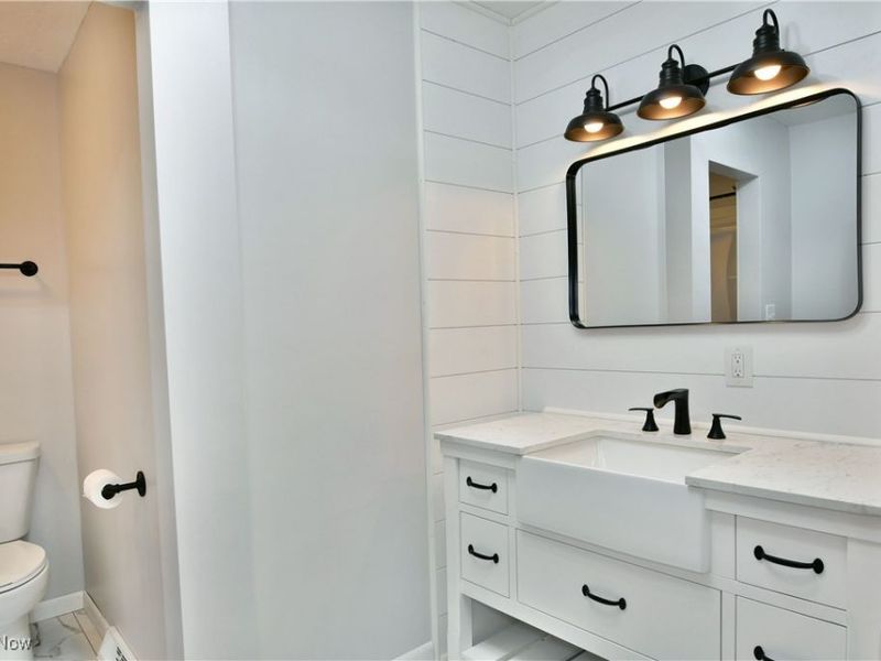 2486 Waynewood Drive NE, Fowler, OH 44418 Photo 35