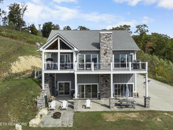 301 Mountain Way, Sharps Chapel, TN 37866