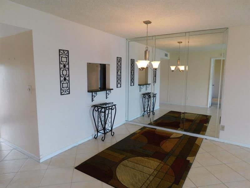 9580 Sunrise Lakes Boulevard, Unit 202, Sunrise, FL 33322 Photo