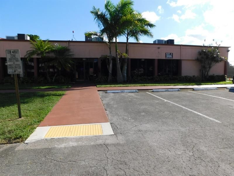 9580 Sunrise Lakes Boulevard, Unit 202, Sunrise, FL 33322 Photo