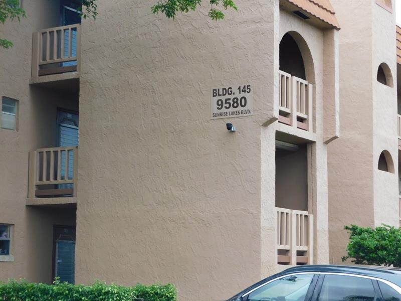 9580 Sunrise Lakes Boulevard, Unit 202, Sunrise, FL 33322 Photo