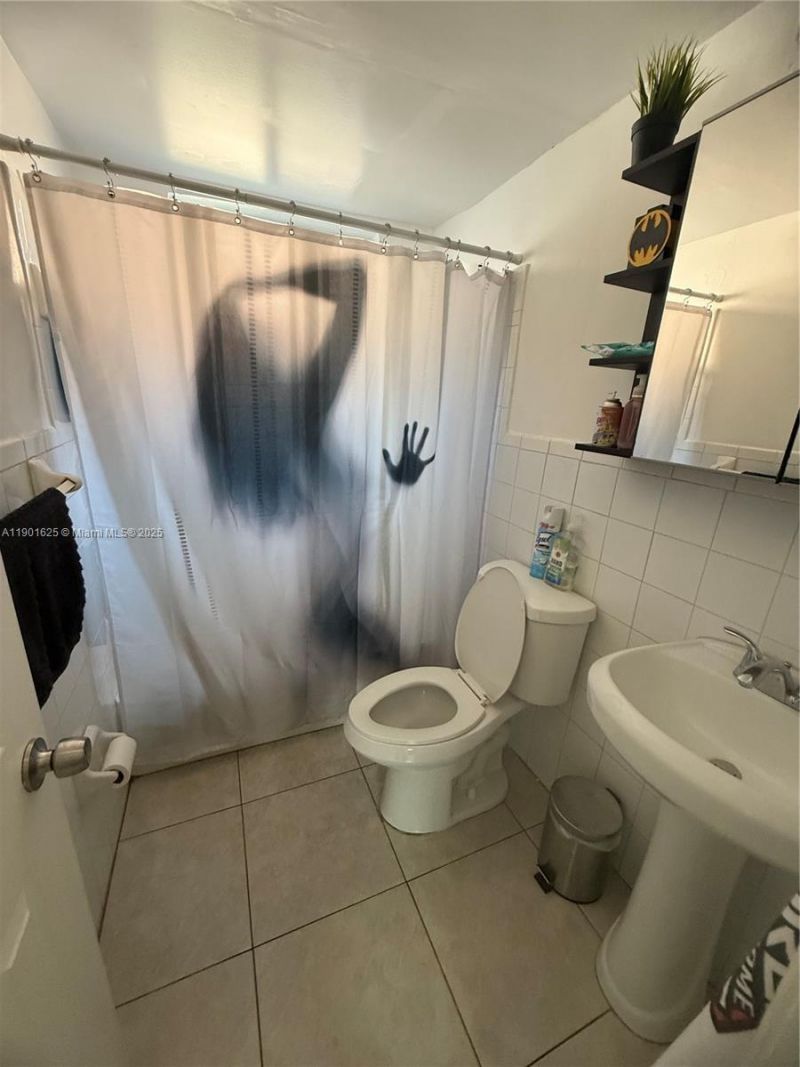 4201 SW 7th St, Miami, FL 33134 Photo