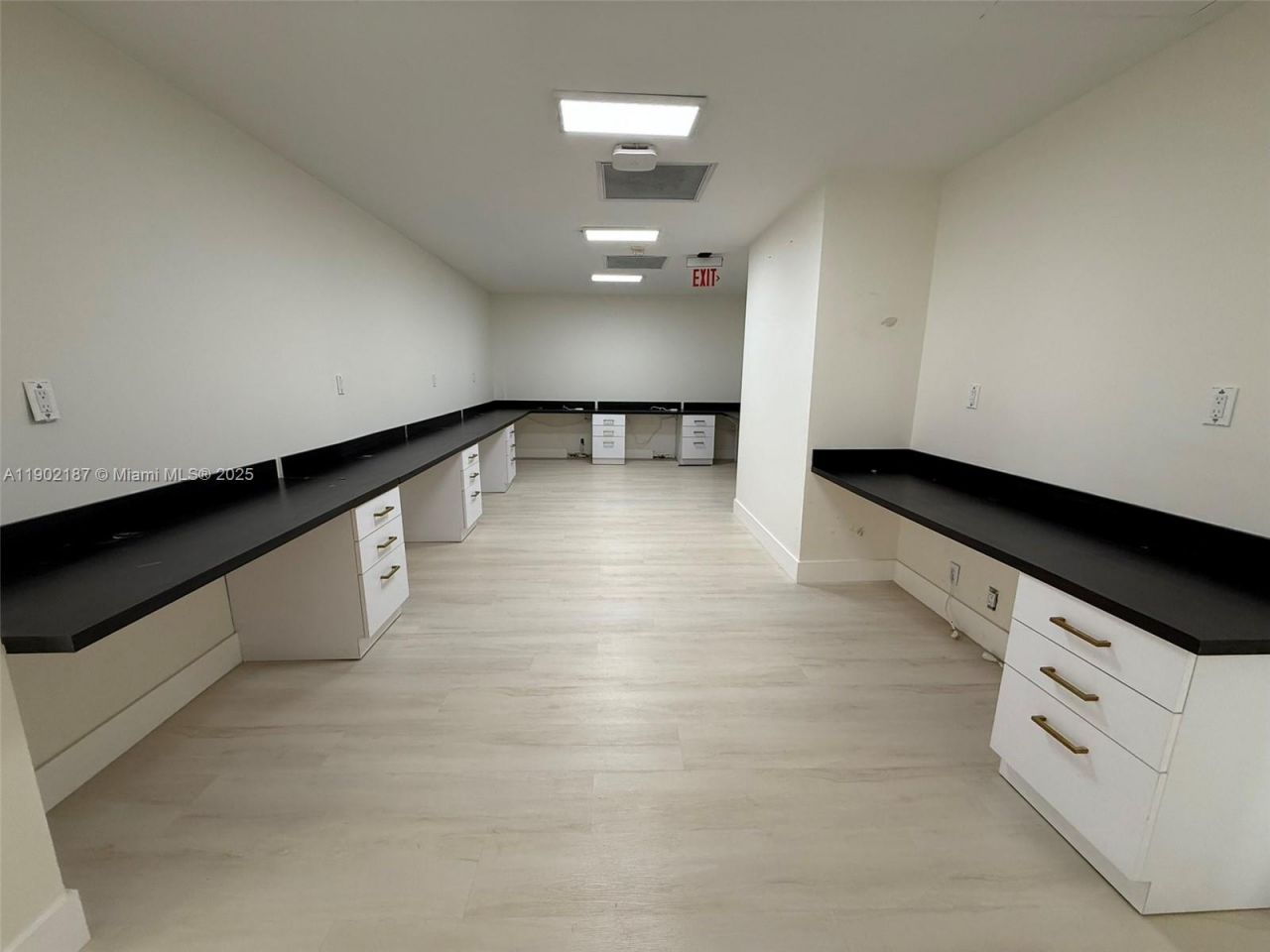 220 Miracle Mile, Unit B221, Coral Gables, FL 33134 Photo