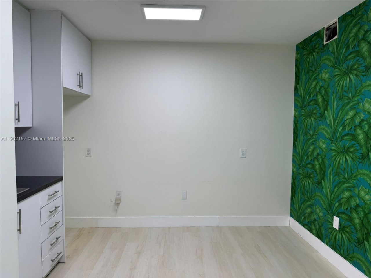 220 Miracle Mile, Unit B221, Coral Gables, FL 33134 Photo