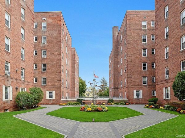 60 Locust Avenue, Unit A207, New Rochelle, NY 10801