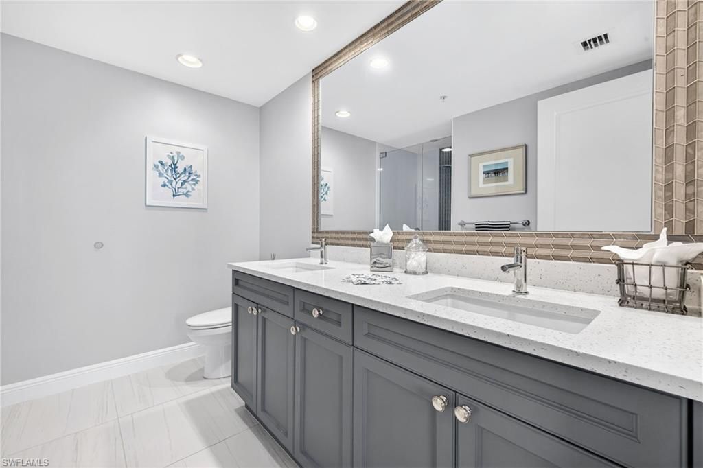 23850 Via Italia Cir, Unit 1105, Estero, FL 34134 Photo