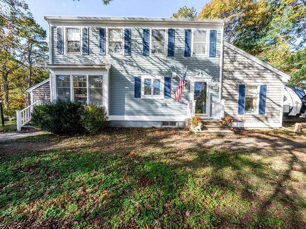 8 W Crossfield Road, Sandwich, MA 02644