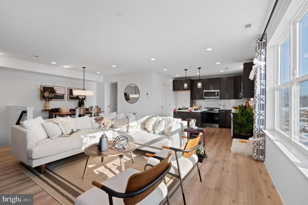 253 Chapel Court, Unit 84A, Norristown, PA 19401 Main Photo