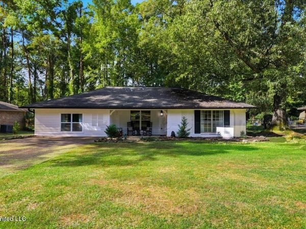 123 Woodgate Drive, Brandon, MS 39042