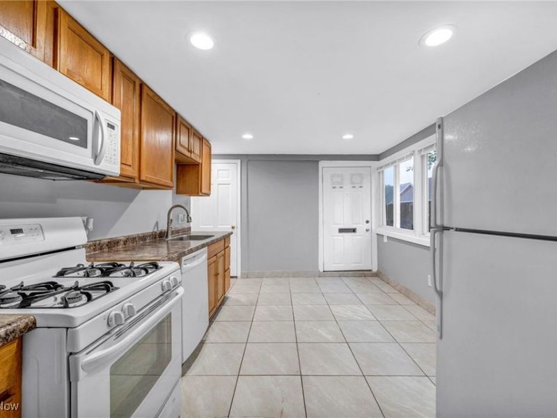 1552 E 254th Street, Euclid, OH 44117 Photo 13