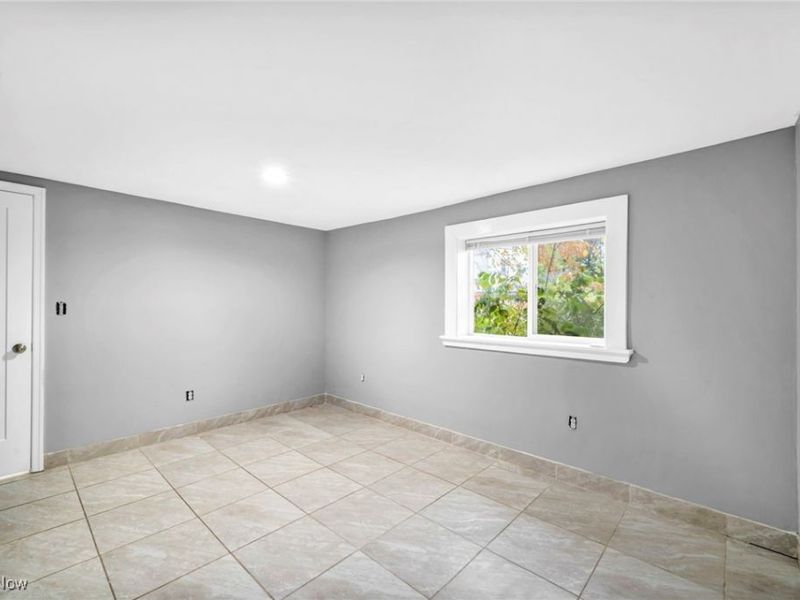 1552 E 254th Street, Euclid, OH 44117 Photo 19