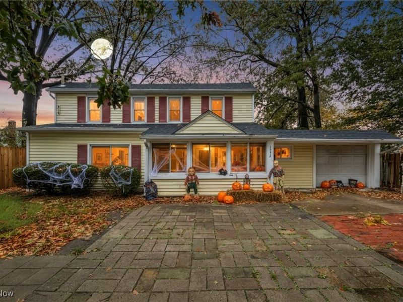 1552 E 254th Street, Euclid, OH 44117 Photo 2