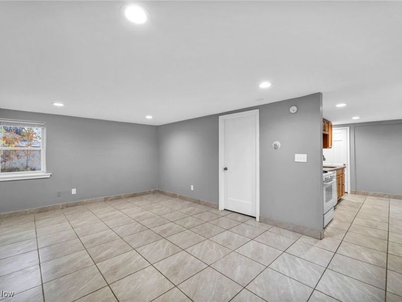 1552 E 254th Street, Euclid, OH 44117 Photo 31